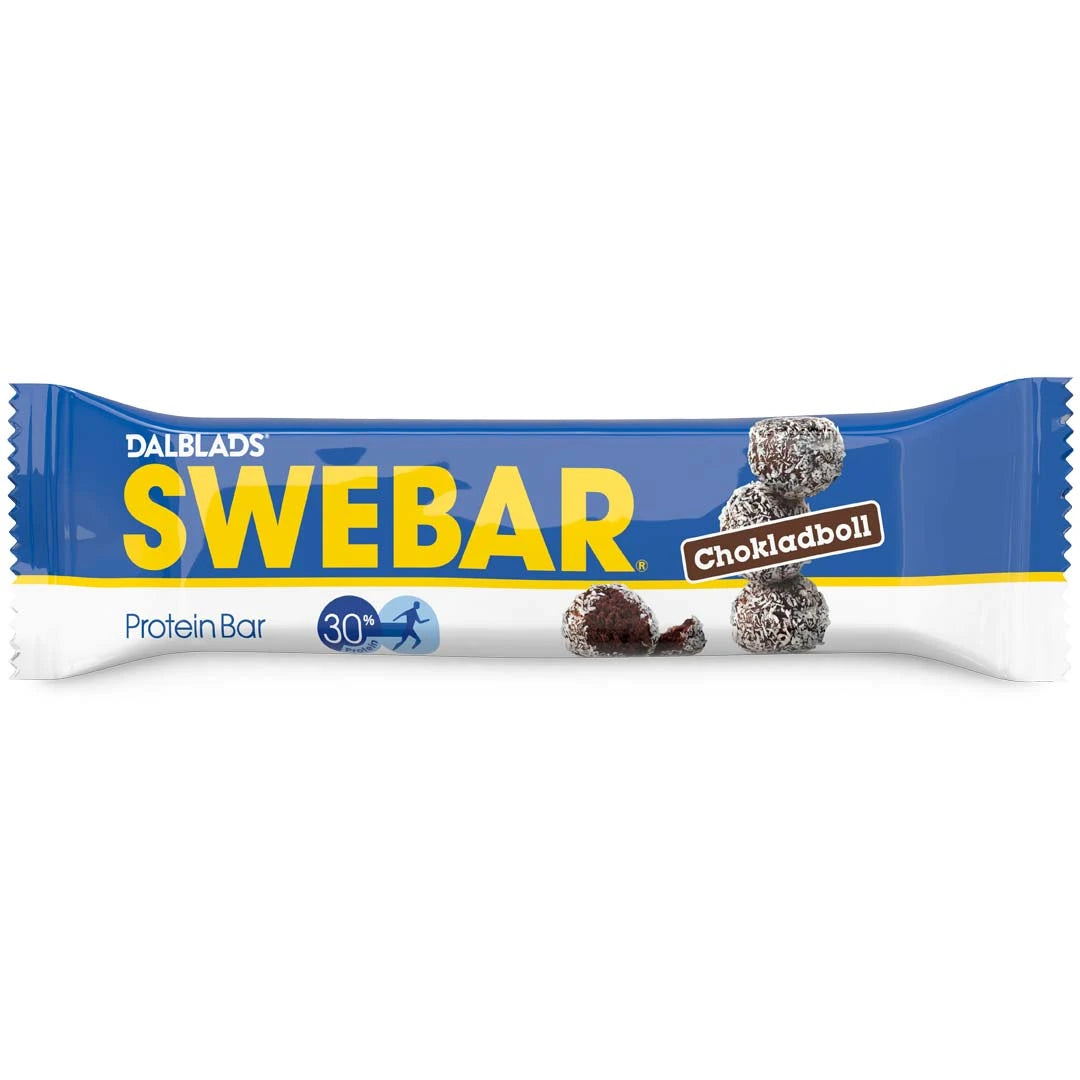 Dalblads Swebar 55 g proteinbar i en blå och vit förpackning med gula detaljer för smaken Chokladboll., bild 6 av 6