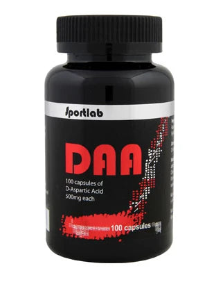 Sportlab DAA Natural Testobooster 100 caps, kosttillskott i en svart burk med röda och silvriga grafiska detaljer.