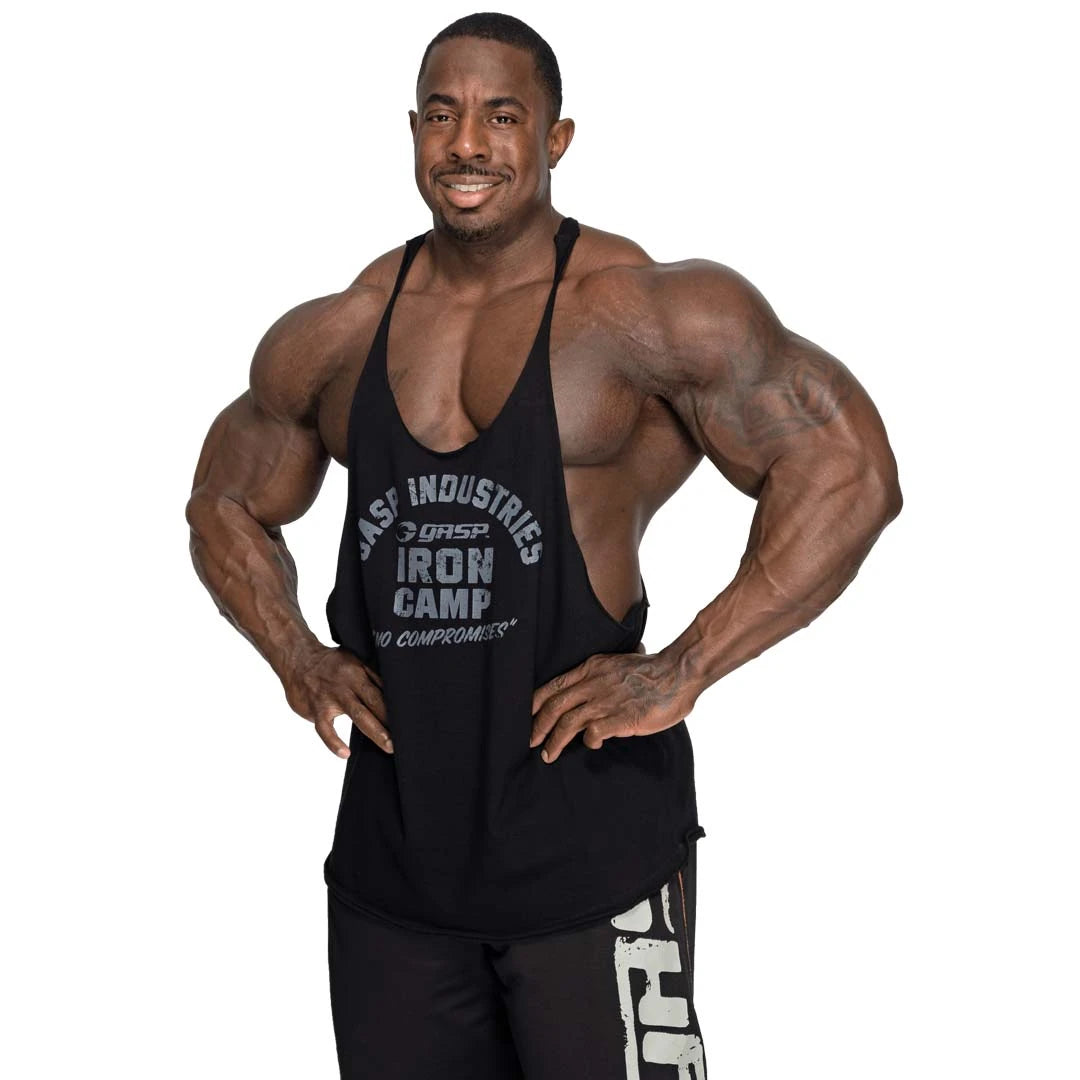 GASP Stringer Tank Black, ett svart träningslinne i bomull med klassisk stringer-modell och stort grått tryck., bild 6 av 6