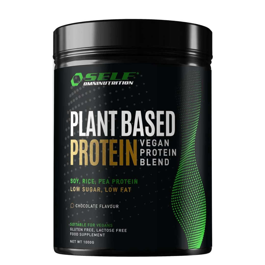 Self Omninutrition Plant Based Protein 1 kg i en svart burk med gröna och vita detaljer, veganskt proteinpulver med chokladsmak.