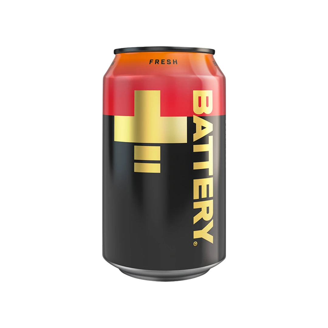 Battery Energy Drink 330 ml, en uppfriskande kolsyrad dryck i en svart burk., bild 3 av 4