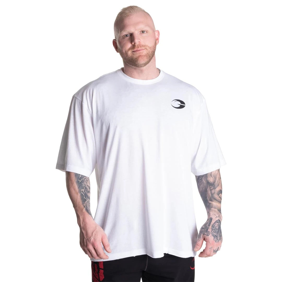 GASP Division Iron Tee White, en vit oversize tränings t-shirt för herr med diskret logotyp på bröstet., bild 1 av 7