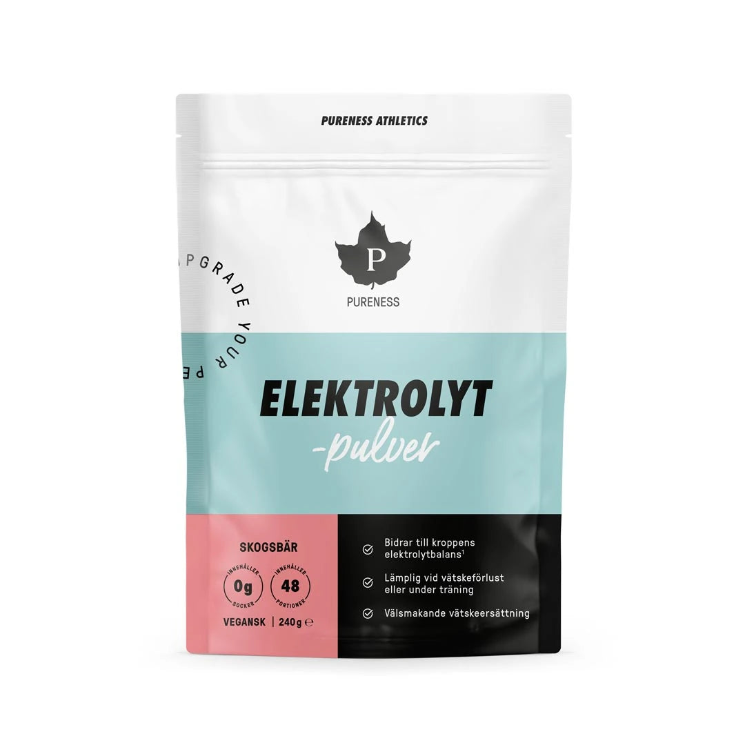 Pureness Elektrolytpulver 240 g i en vit och ljusblå påse med rosa detaljer för smaken Skogsbär.