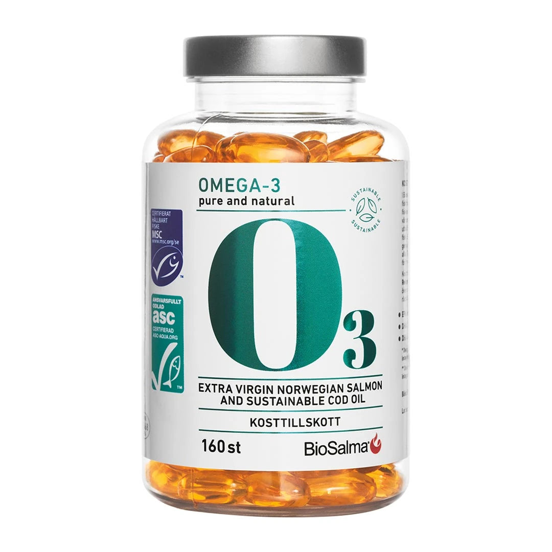 BioSalma Omega-3 Cod & Salmon oil 800 mg 160 caps i en transparent burk med silverlock, fylld med gyllene kapslar.