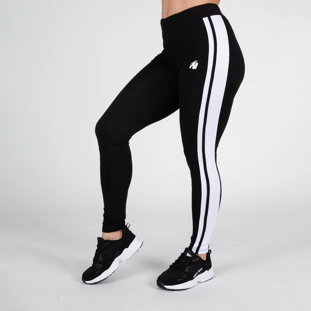 Gorilla Wear Hailey Leggings Black, svarta träningstights med vita revärer längs benen och logotyp på låret., bild 3 av 5