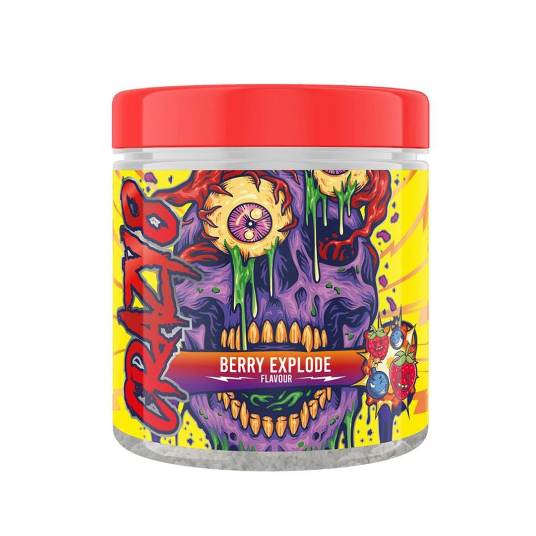 Swedish Supplements Crazy 8 325 g PWO-pulver i en burk med rött lock, dödskallemotiv och smaken Berry Explode.