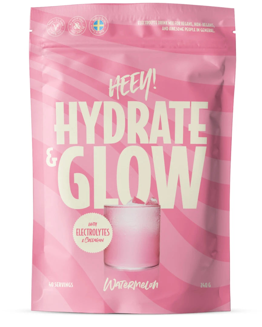 Heey! Elektrolyter + Coll-egan® Passionsfrukt 240 g i pulverform, förpackad i en rosa påse med vita detaljer.