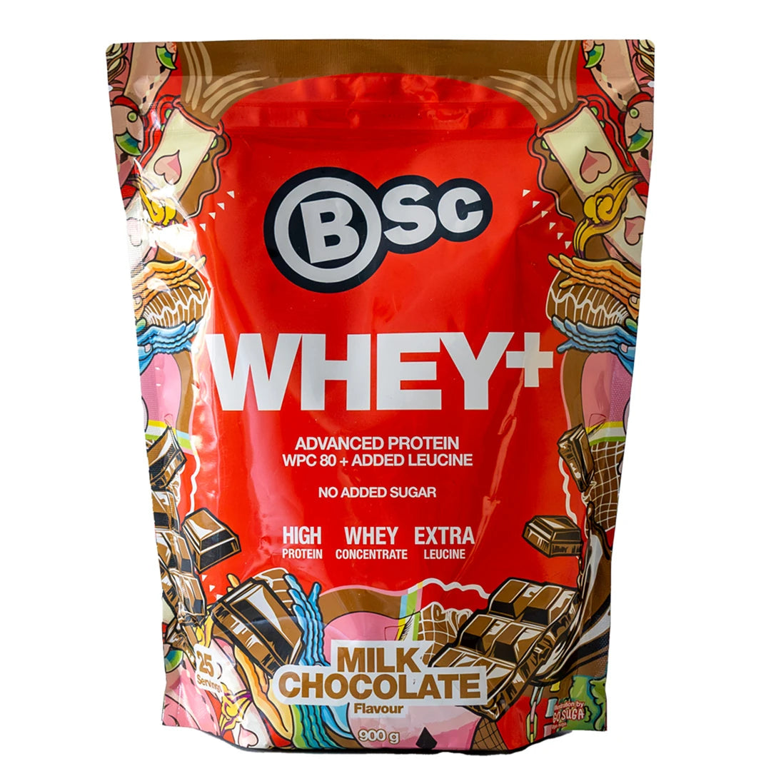 BSc Whey+ 900 g proteinpulver i en röd påse med färgglada detaljer och smaken Milk Chocolate.