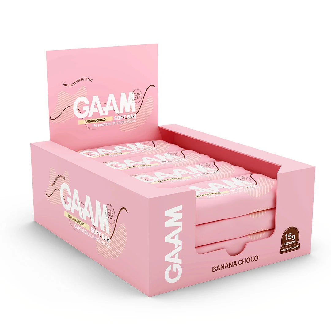 12 x GAAM Soft bar 45 g Banana Choco i en rosa displaykartong med vita och bruna detaljer.