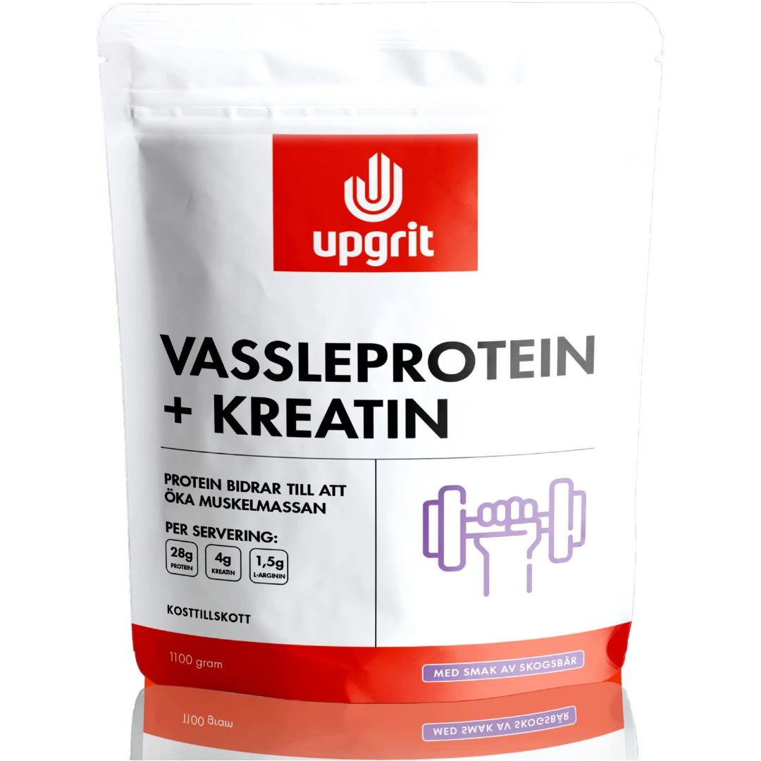Upgrit Vassleprotein + Kreatin 1.1 kg proteinpulver i en vit påse med röda detaljer för smaken Skogsbär.