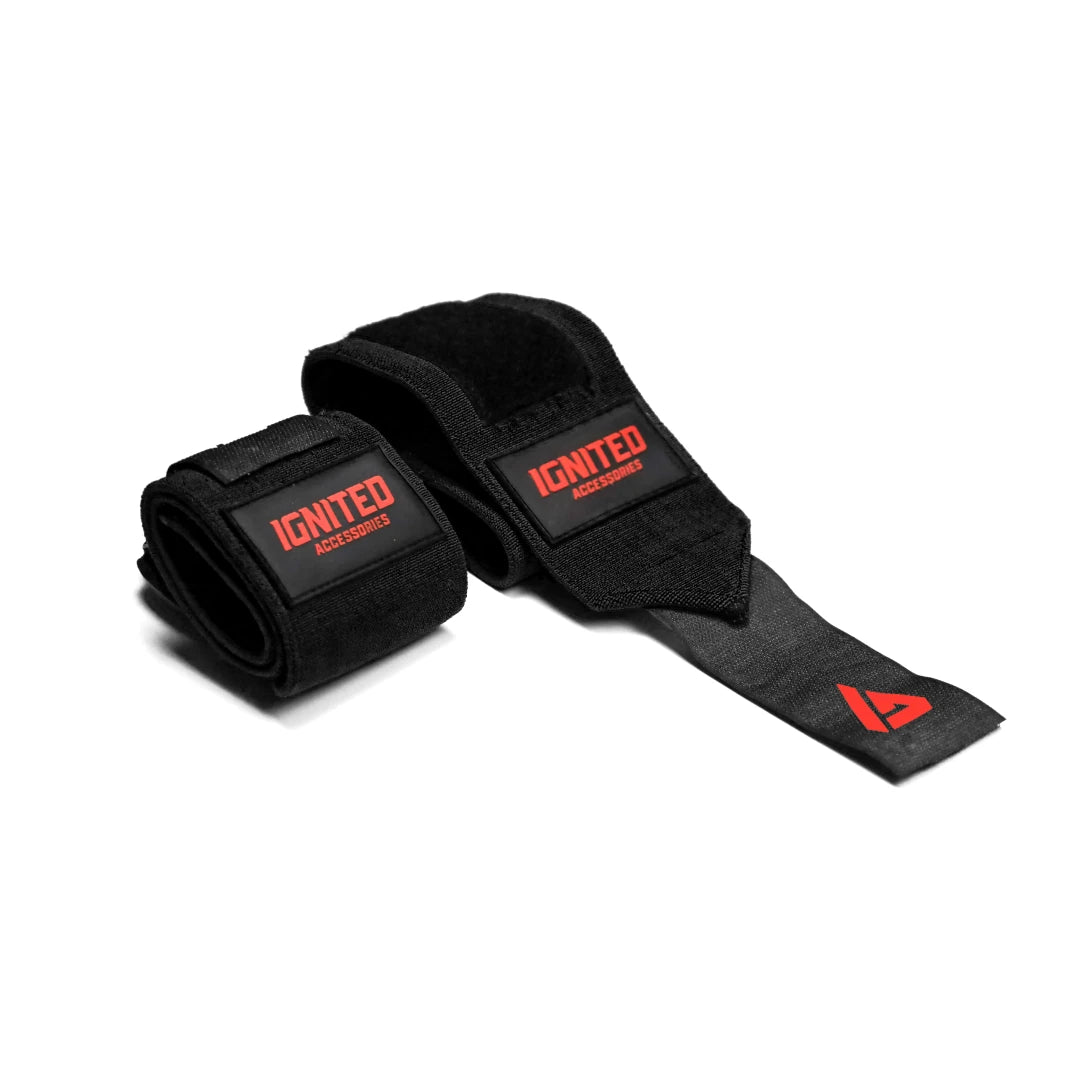 Ignited Premium Wrist Wraps 13" Black/Red är svarta handledslindor med röd logotyp för tung styrketräning.