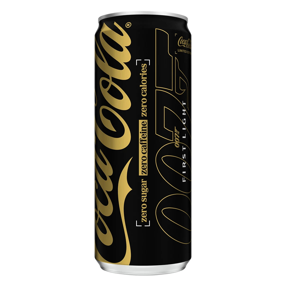 Coca-Cola Zero 330 ml koffeinfri i en svart aluminiumburk med gulddetaljer och unik 007-design.