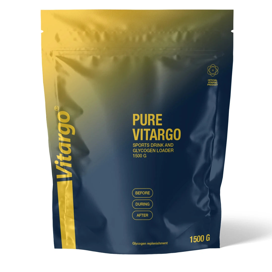 Vitargo Pure 1.5 kg naturella snabba kolhydrater i pulverform, förpackad i en mörkblå och gul påse.