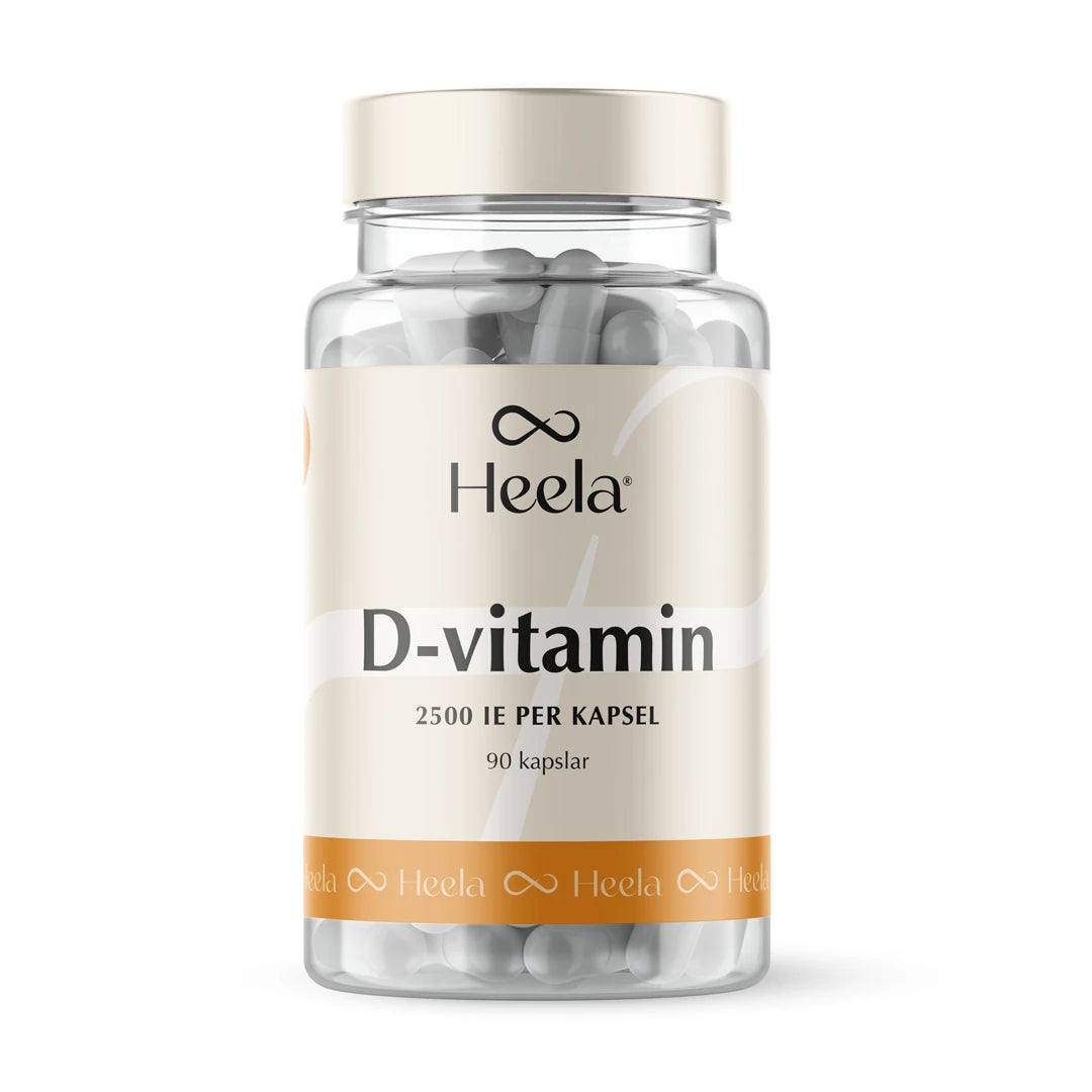 Heela D-vitamin 2500ie 90 caps i en genomskinlig burk med vit kork och ljus etikett med orange detaljer.