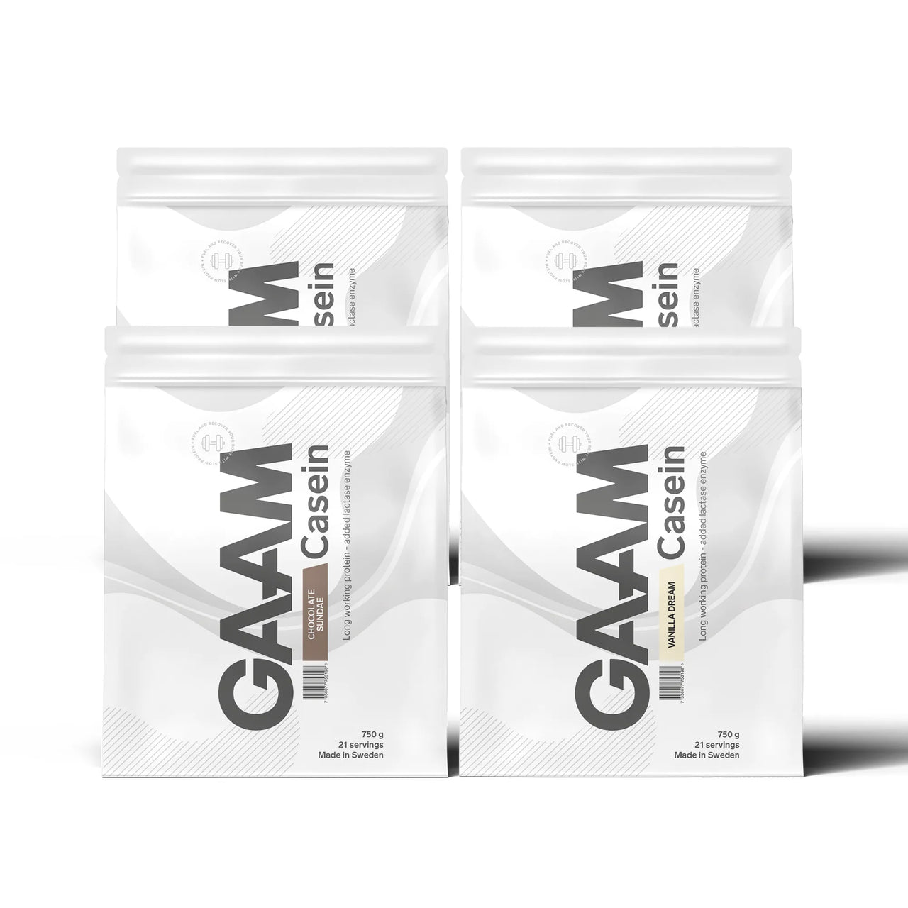 4 x GAAM Casein Kaseinprotein 750 g i fyra vita påsar med grå detaljer för olika smaker.