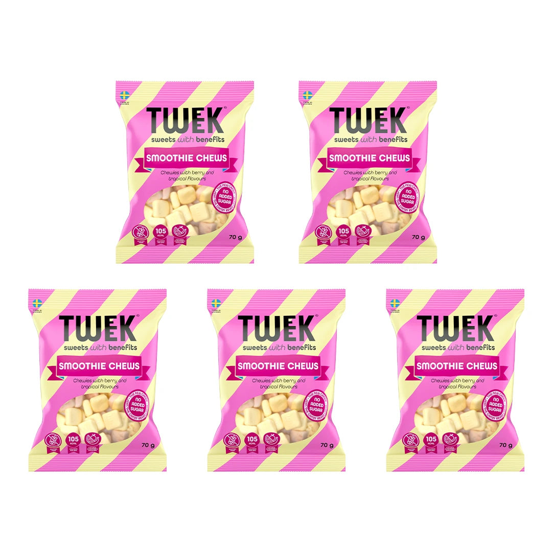 5 x Tweek Sweets 70 g Smoothie Chews i rosa och gulrandiga påsar med fönster som visar godiset.