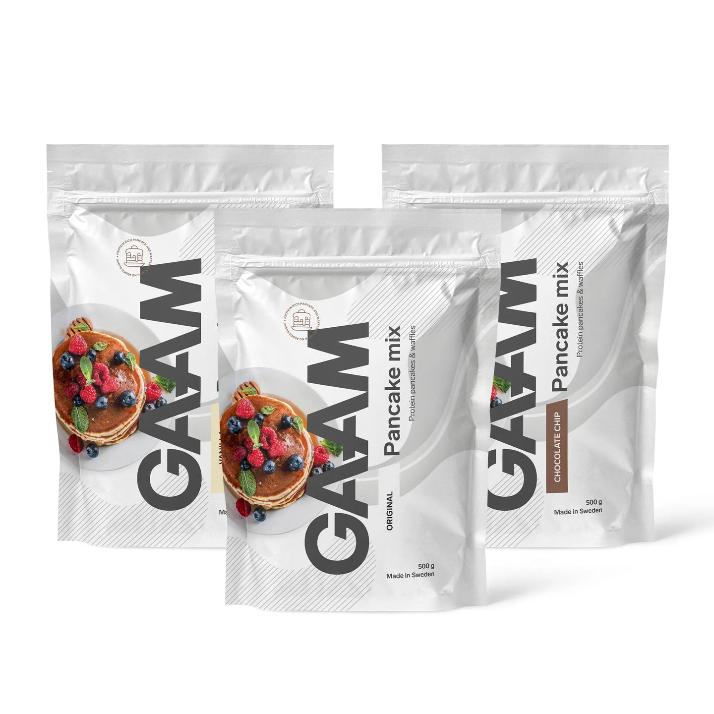 3 x GAAM Pancake Mix 500 g i tre vita påsar med aptitretande motiv av pannkakor och bär.