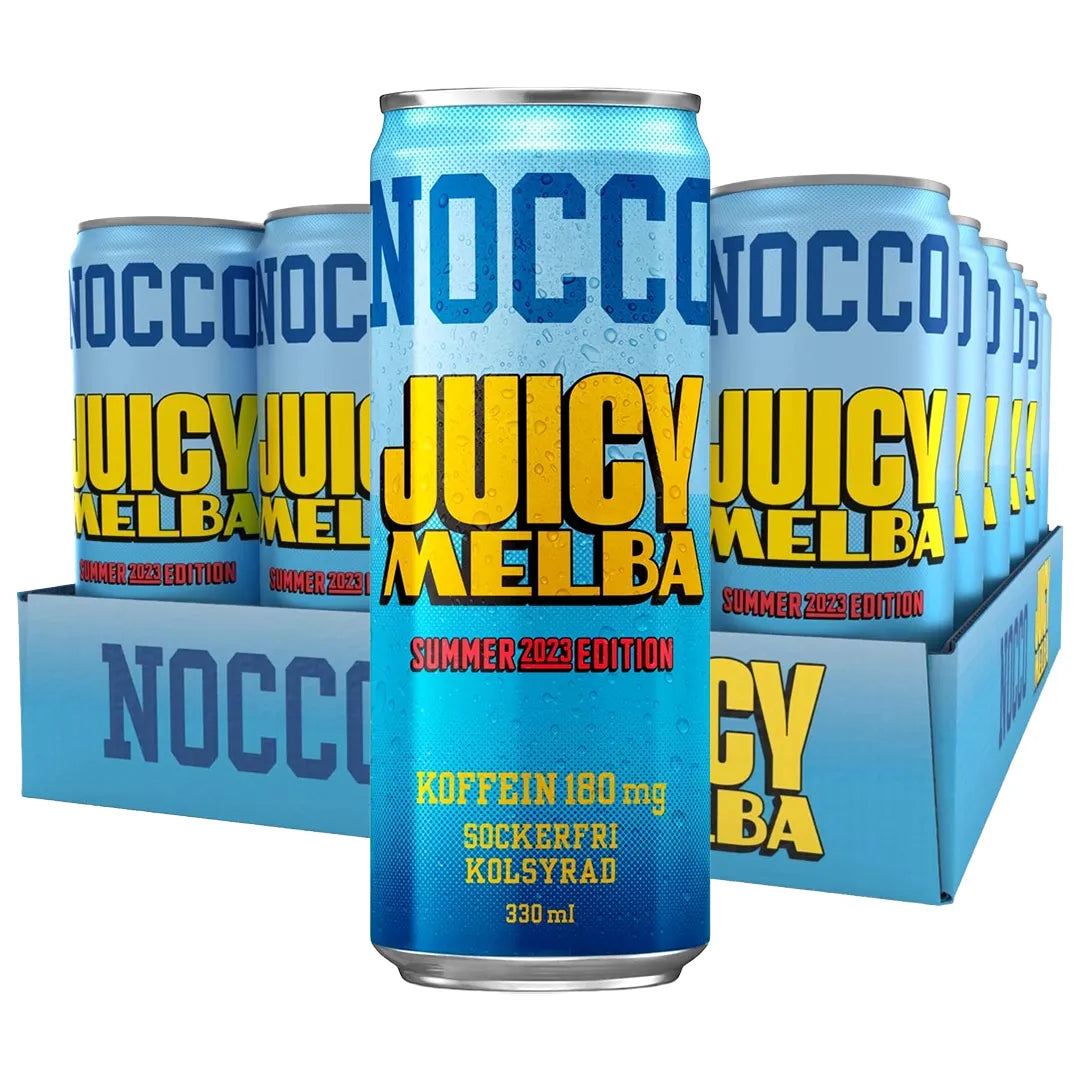 24 x NOCCO BCAA 330 ml Juicy Melba i ett ljusblått flak med matchande energidrycksburkar med gul text.