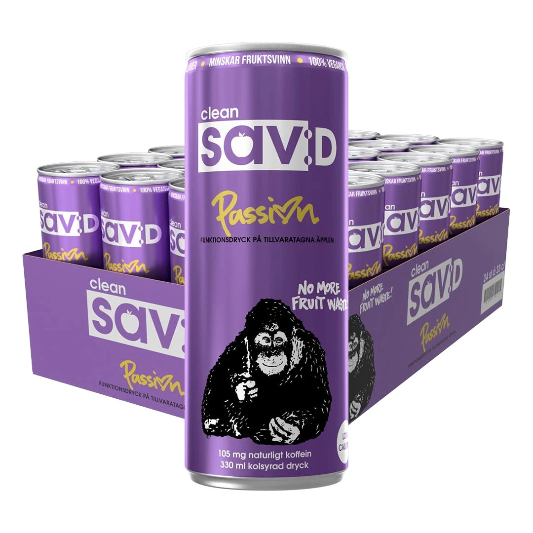 24 x Clean Drink sav:D 330 ml Passion i ett lila flak med matchande burkar och gul text för passionssmak.