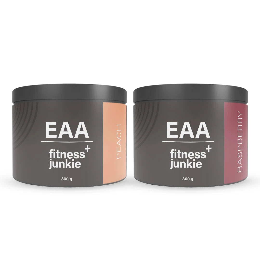 2 x fitnessjunkie EAA 300 g i två mörkgrå burkar med persikofärgade och hallonröda detaljer för smakerna Peach och Raspberry.