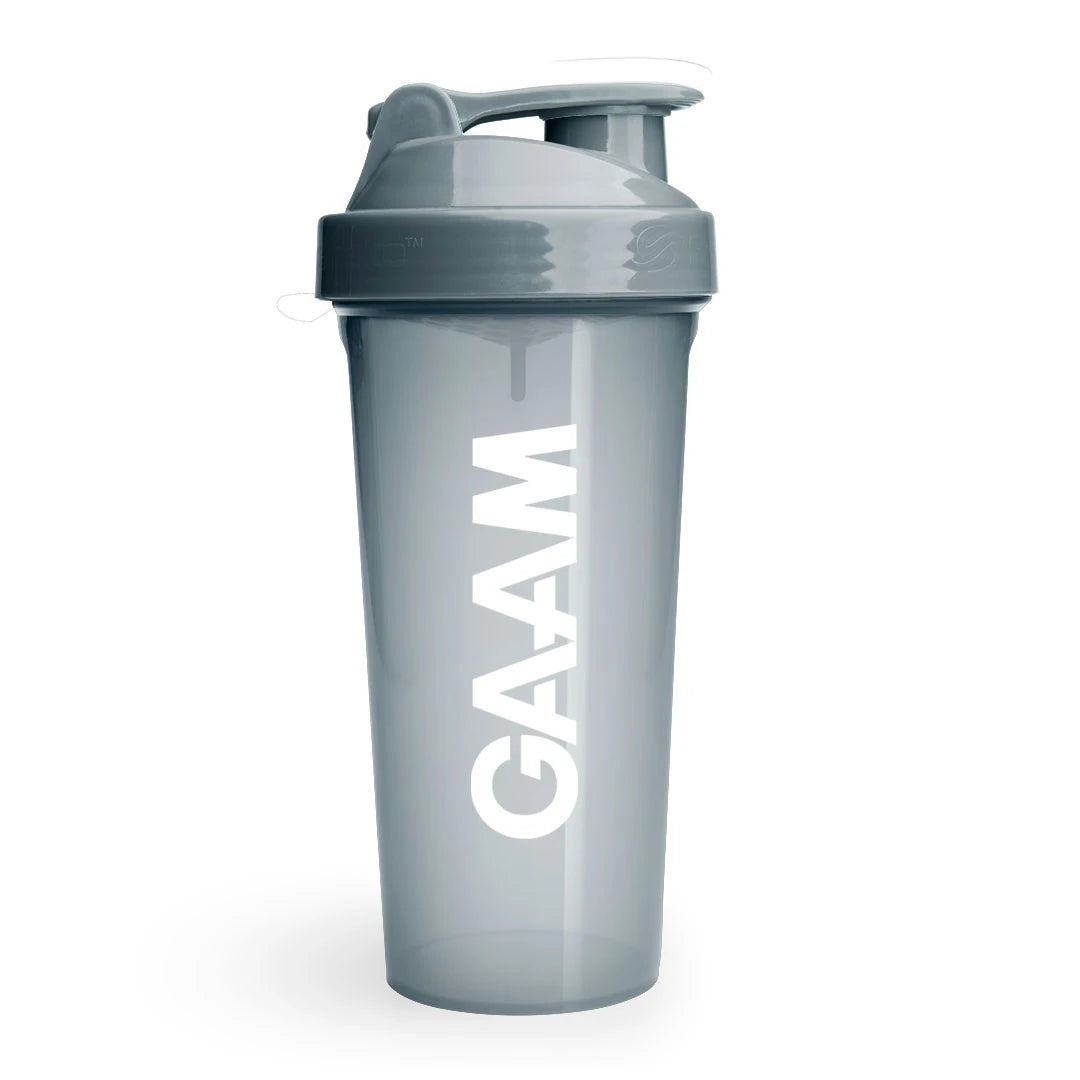 GAAM Shaker 800 ml i transparent grå färg med vit logotyp, perfekt för kosttillskott.