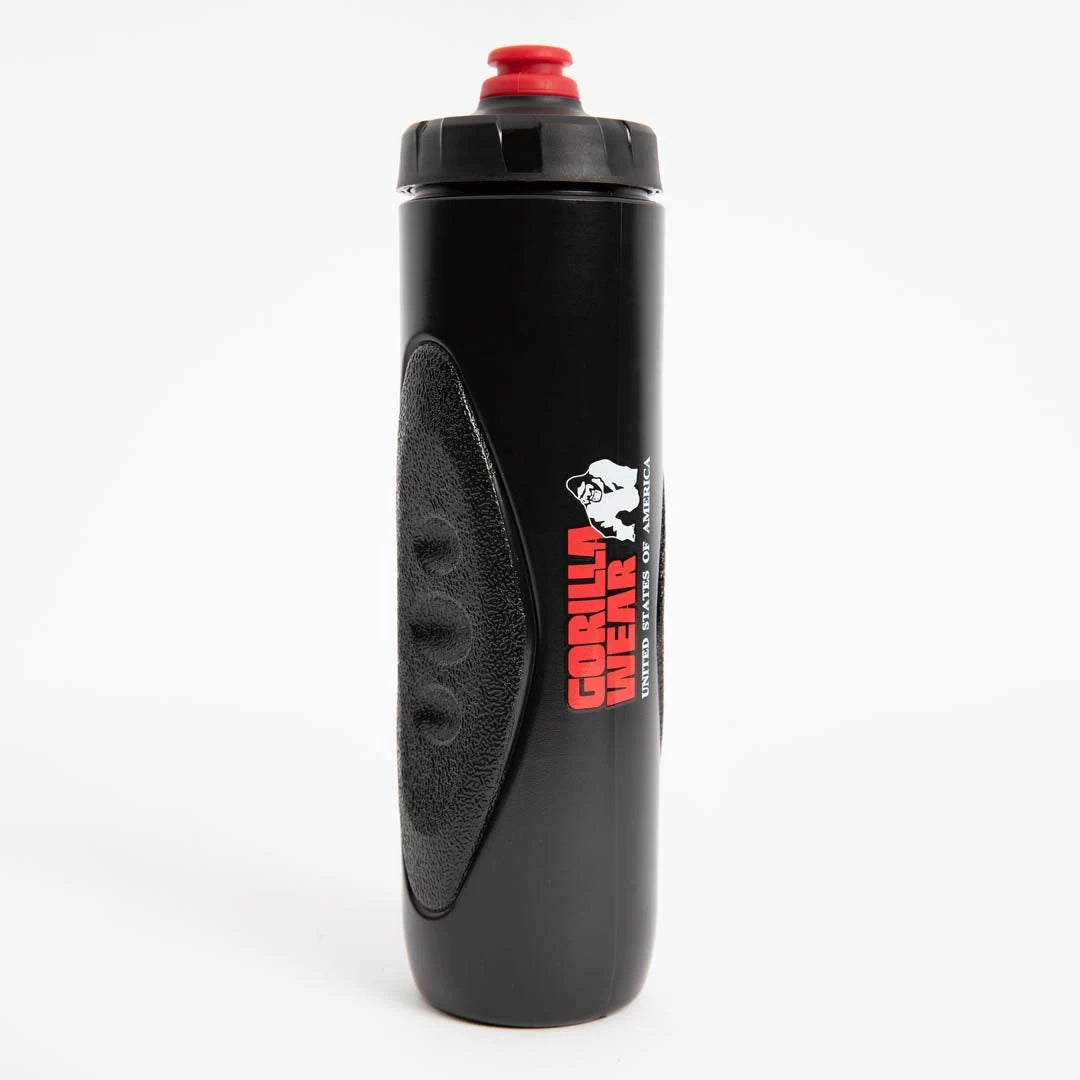 Svart Gorilla Wear Grip Sports Bottle 750 ml i kvalitetsplast med greppvänlig yta och röd detalj på locket.