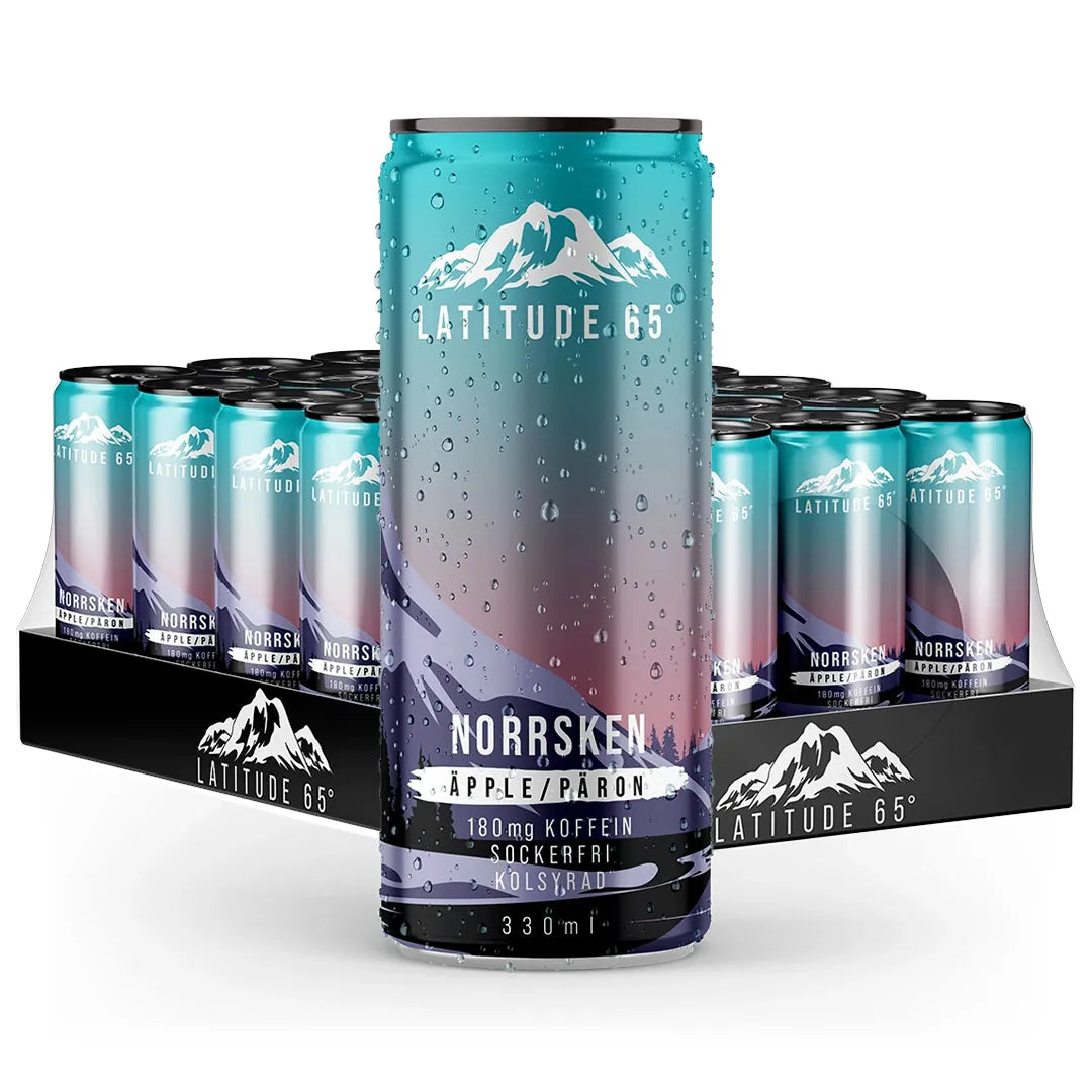 24 x Latitude 65 330 ml Norrsken - Äpple & Päron på ett svart flak med turkosa, lila och svarta burkar med kondensdroppar.