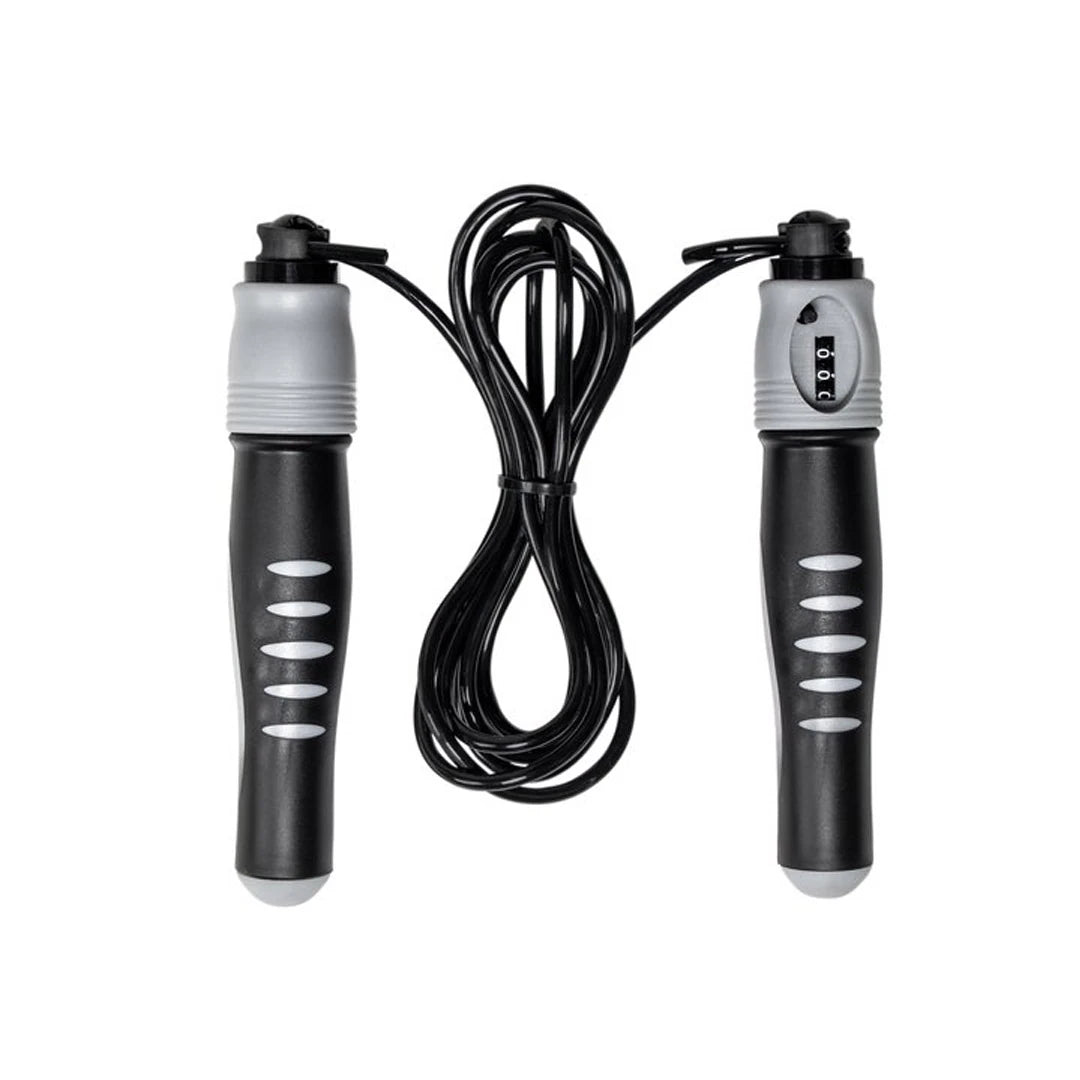 Virtufit Skipping Rope With Counter, ett svart hopprep i PVC med ergonomiska handtag och inbyggd räknare.